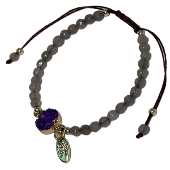 Pull tie cloudy grey crystal beaded bracelet with purple crystal charm NEW - Picture 7 of 9